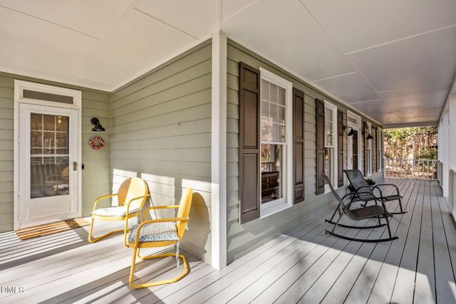 205 Cobblestone Drive, Chapel Hill, NC 27516