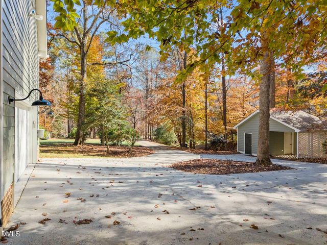 205 Cobblestone Drive, Chapel Hill, NC 27516
