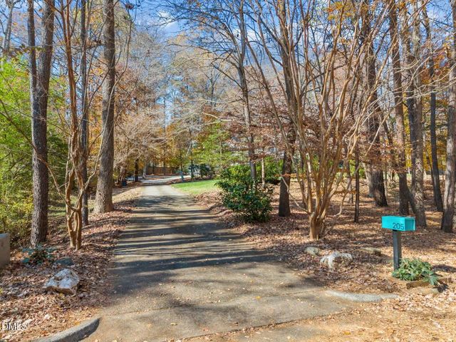 205 Cobblestone Drive, Chapel Hill, NC 27516