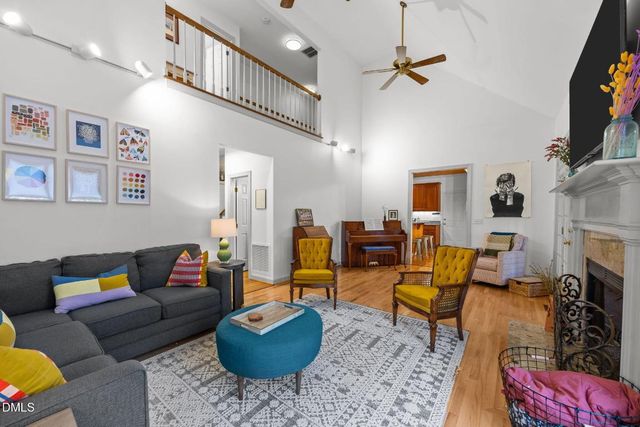 205 Cobblestone Drive, Chapel Hill, NC 27516