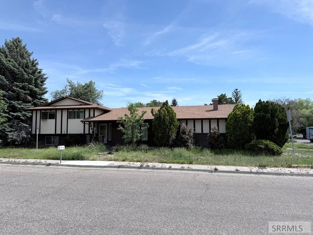 Image 1 of property listing at 1688 Parley Street, Idaho Falls, ID 83404