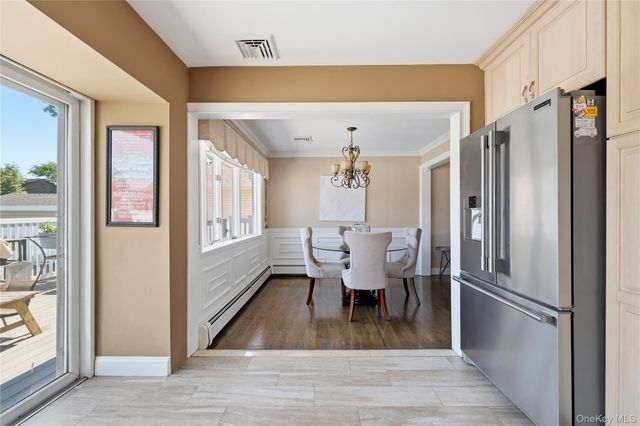 453 2nd Avenue, Massapequa Park, NY 11762