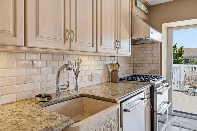 453 2nd Avenue, Massapequa Park, NY 11762