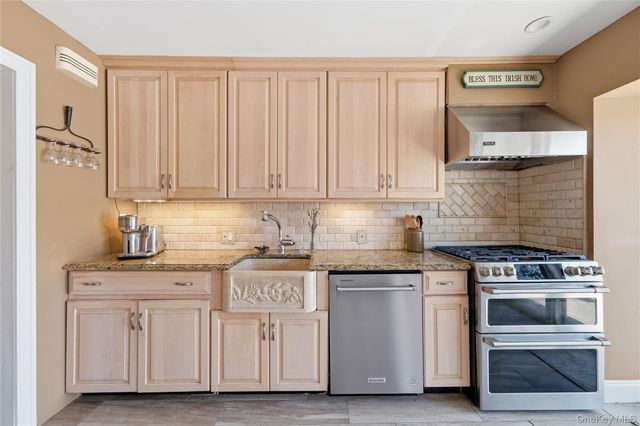 453 2nd Avenue, Massapequa Park, NY 11762