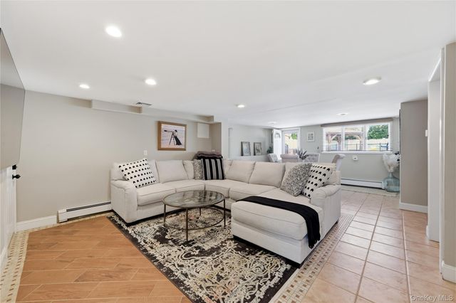 453 2nd Avenue, Massapequa Park, NY 11762