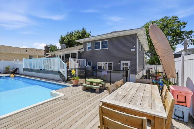 453 2nd Avenue, Massapequa Park, NY 11762