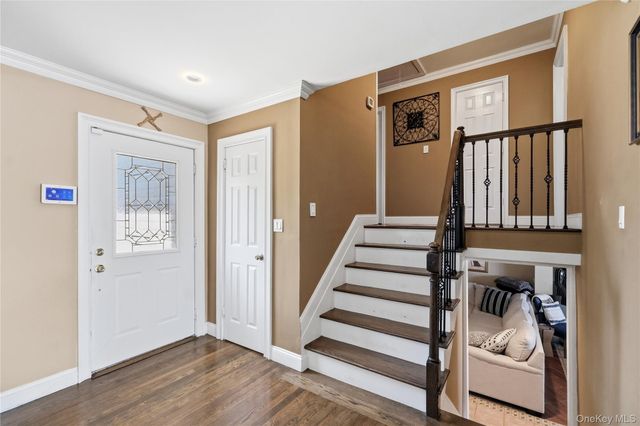453 2nd Avenue, Massapequa Park, NY 11762