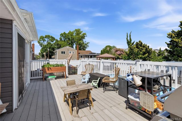 453 2nd Avenue, Massapequa Park, NY 11762