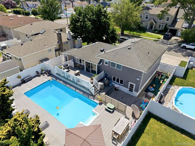 453 2nd Avenue, Massapequa Park, NY 11762