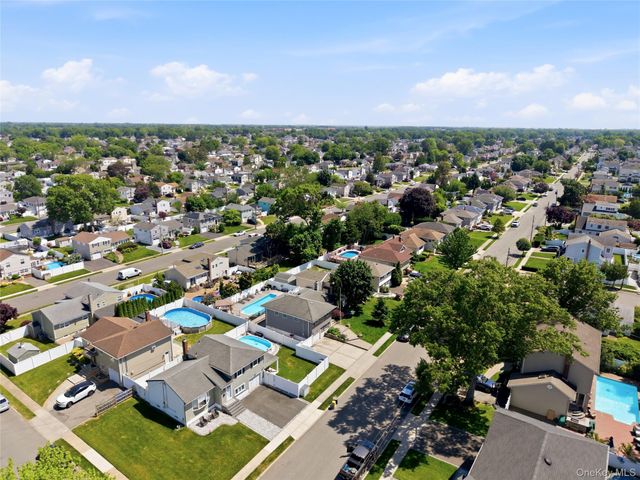 453 2nd Avenue, Massapequa Park, NY 11762