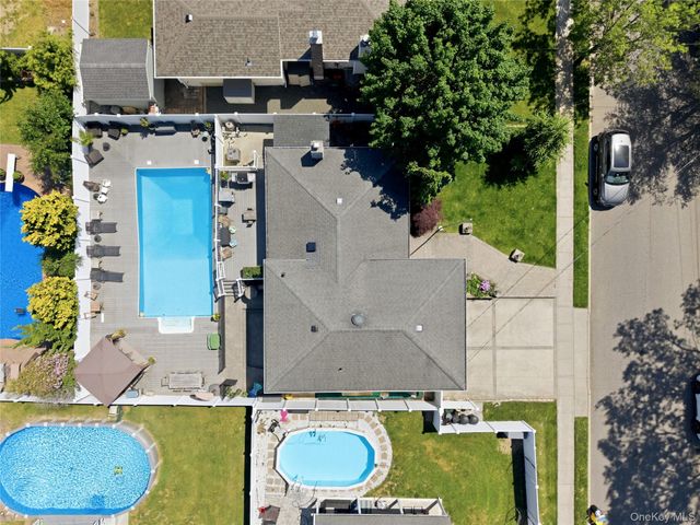 453 2nd Avenue, Massapequa Park, NY 11762