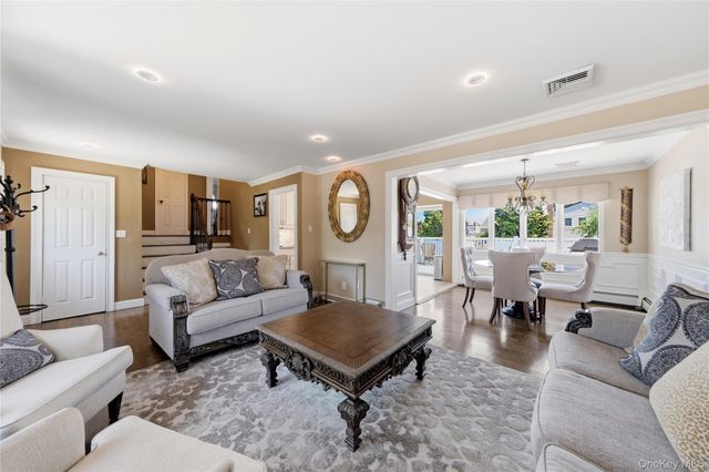 453 2nd Avenue, Massapequa Park, NY 11762
