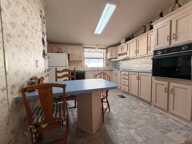 845 W Desert View Ln, Yuma, AZ 85365