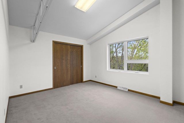 5416 N County Road H, Janesville, WI 53548
