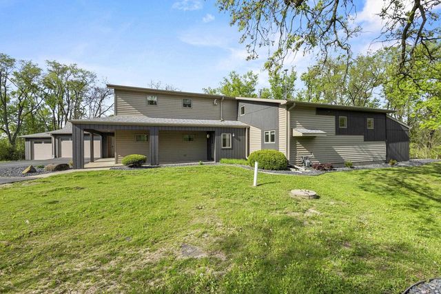 5416 N County Road H, Janesville, WI 53548