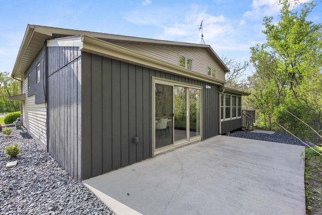 5416 N County Road H, Janesville, WI 53548