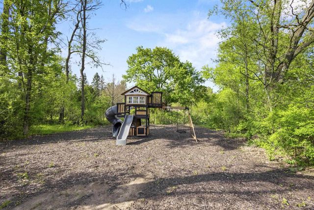 5416 N County Road H, Janesville, WI 53548