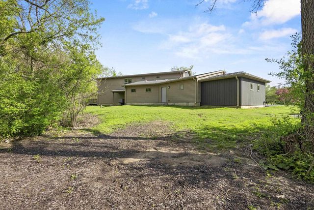 5416 N County Road H, Janesville, WI 53548