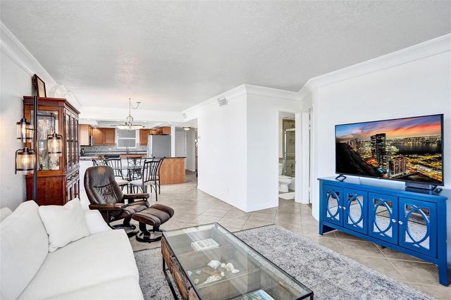 1051 Hillsboro Mile 809E, Hillsboro Beach, FL 33062