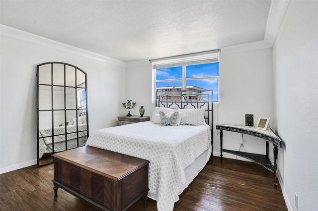 1051 Hillsboro Mile 809E, Hillsboro Beach, FL 33062