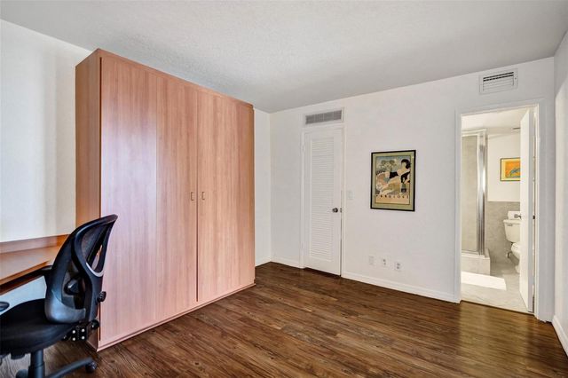 1051 Hillsboro Mile 809E, Hillsboro Beach, FL 33062