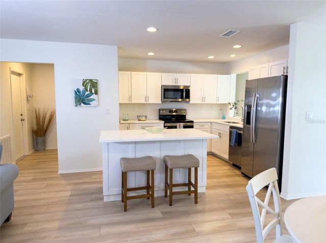 7210 8TH AVENUE LOOP W, Bradenton, FL 34209