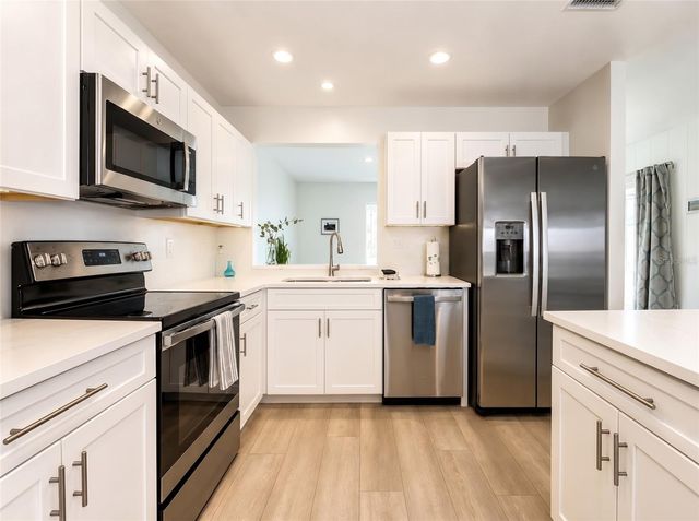 7210 8TH AVENUE LOOP W, Bradenton, FL 34209