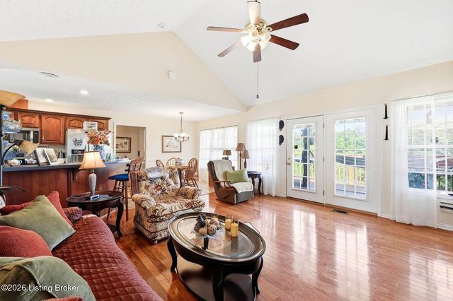 48 Hunters Trace, Taylorsville, KY 40071