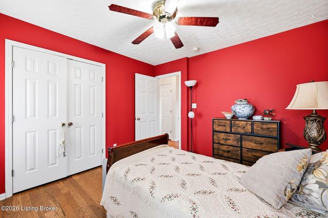 48 Hunters Trace, Taylorsville, KY 40071