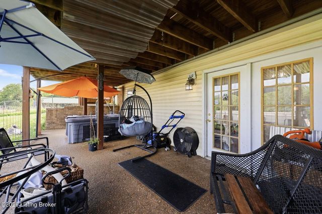 48 Hunters Trace, Taylorsville, KY 40071