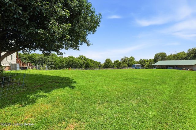 48 Hunters Trace, Taylorsville, KY 40071