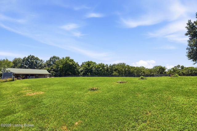 48 Hunters Trace, Taylorsville, KY 40071