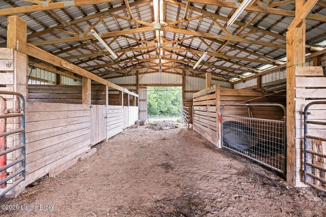 48 Hunters Trace, Taylorsville, KY 40071