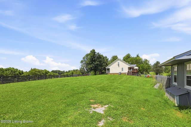 48 Hunters Trace, Taylorsville, KY 40071