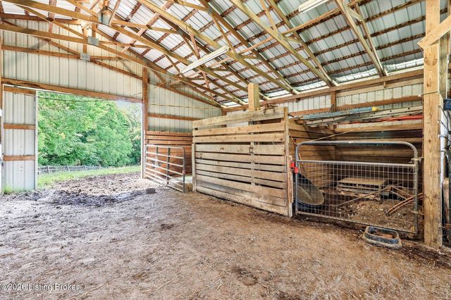 48 Hunters Trace, Taylorsville, KY 40071