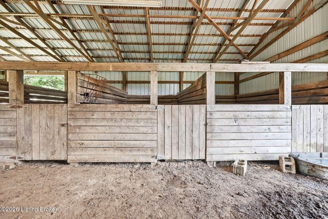 48 Hunters Trace, Taylorsville, KY 40071