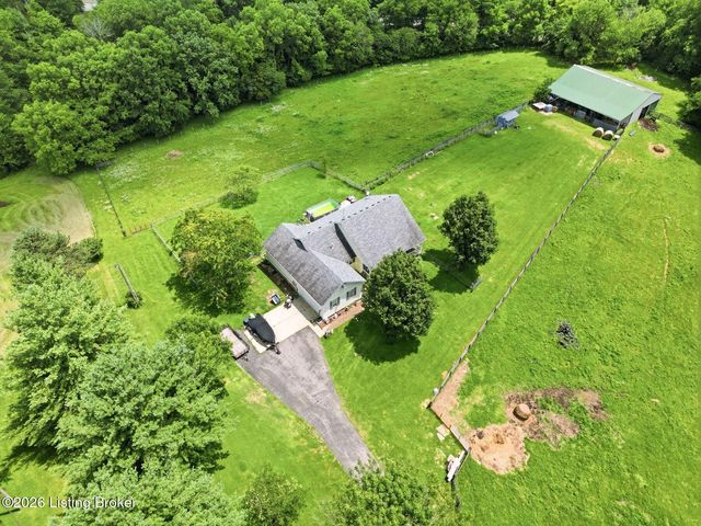 48 Hunters Trace, Taylorsville, KY 40071
