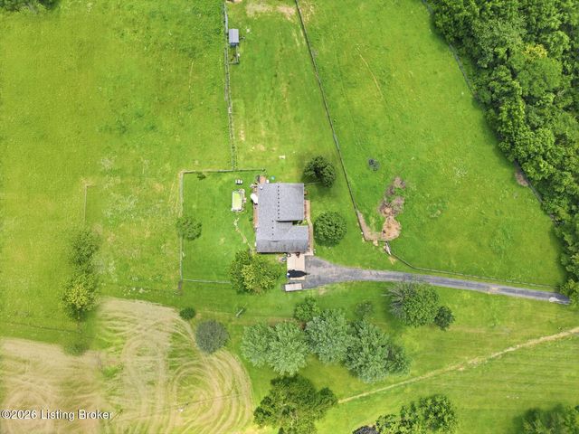 48 Hunters Trace, Taylorsville, KY 40071