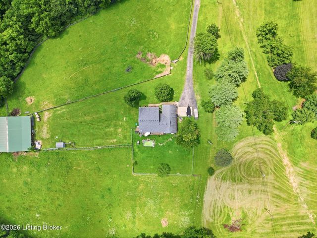 48 Hunters Trace, Taylorsville, KY 40071