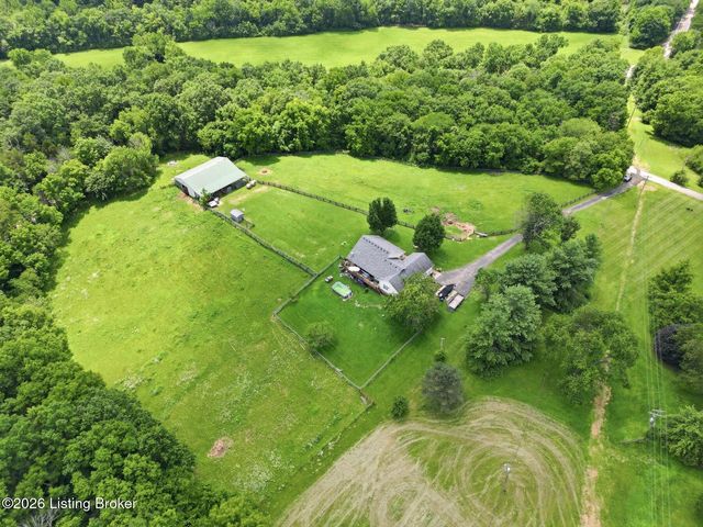 48 Hunters Trace, Taylorsville, KY 40071