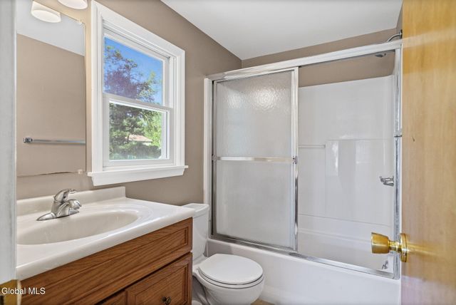 21 Laury Lane, Glenville, NY 12302