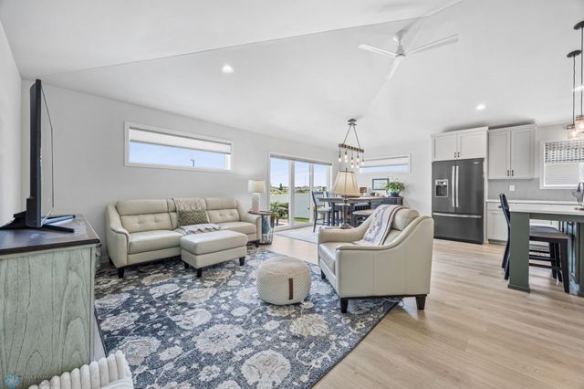 2548 Golden Valley Parkway S, Fargo, ND 58104