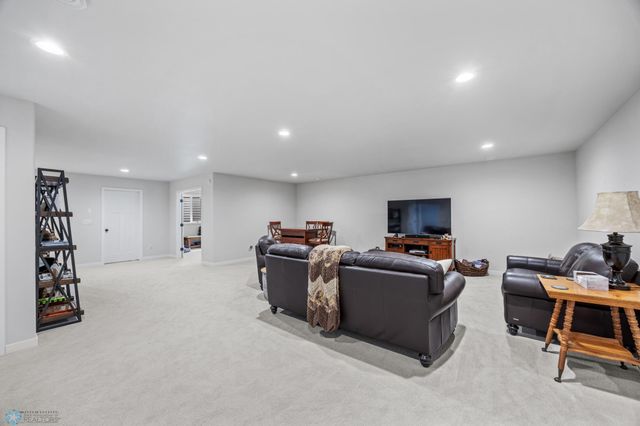 2548 Golden Valley Parkway S, Fargo, ND 58104
