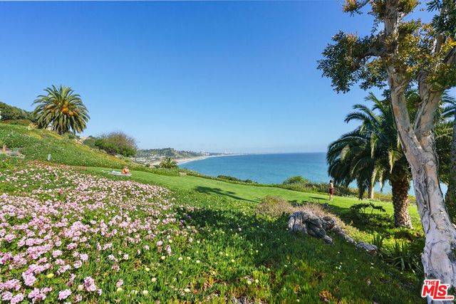 17350 W Sunset Boulevard 103, Pacific Palisades, CA 90272