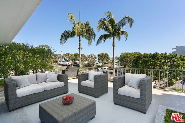 17350 W Sunset Boulevard 103, Pacific Palisades, CA 90272