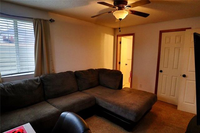 411 College Terrace, Odessa, MO 64076