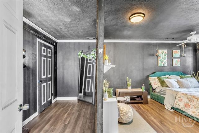 5904 Fairview Avenue, Savannah, GA 31406