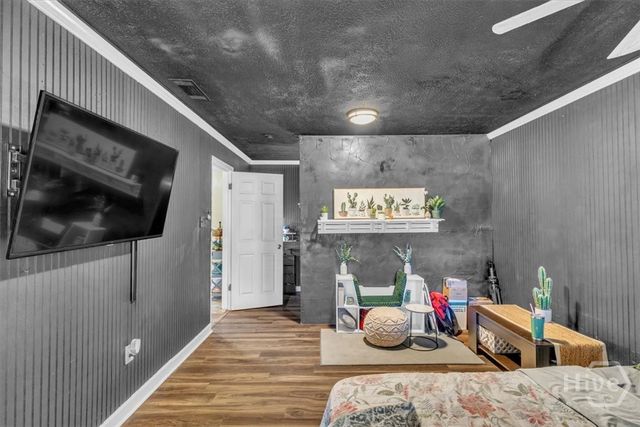 5904 Fairview Avenue, Savannah, GA 31406