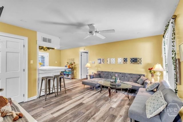 5904 Fairview Avenue, Savannah, GA 31406