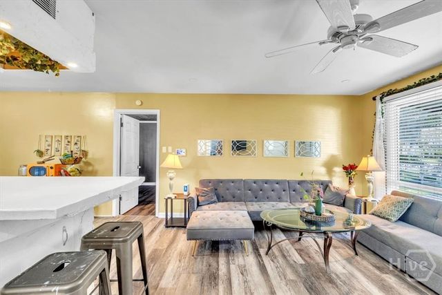 5904 Fairview Avenue, Savannah, GA 31406